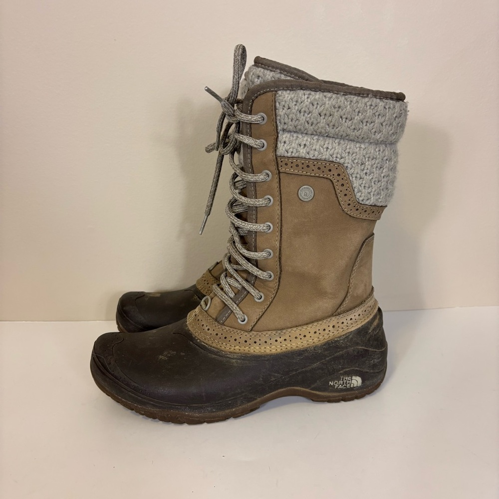 The North Face Women's Tan and‎ Gray Lace Up Winter Boots 8